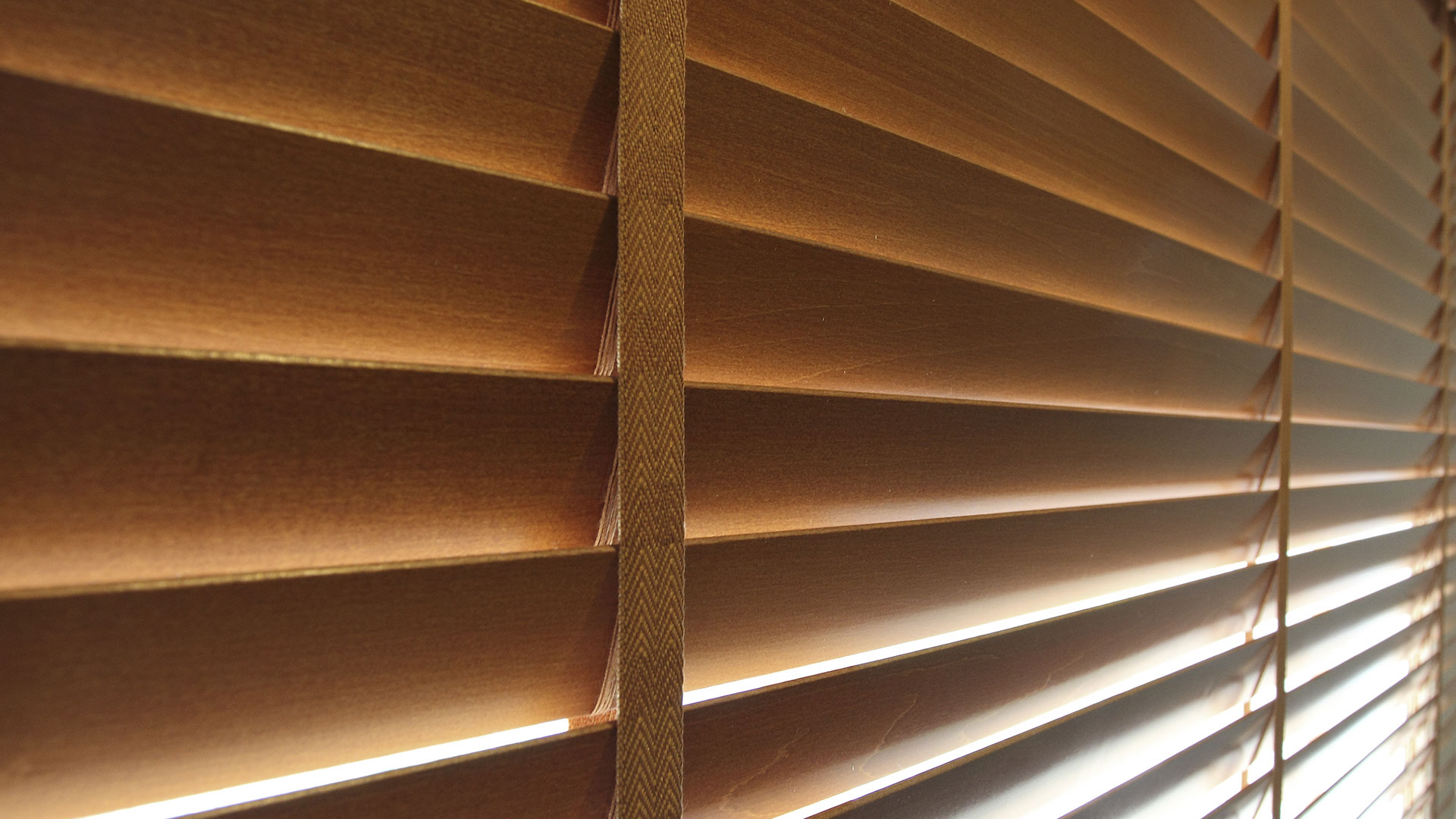 Vertical Blinds- What Is It, And What Materials Are Used In Making Them post thumbnail image