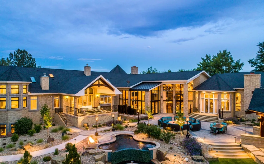 What is a luxury home with a view? post thumbnail image