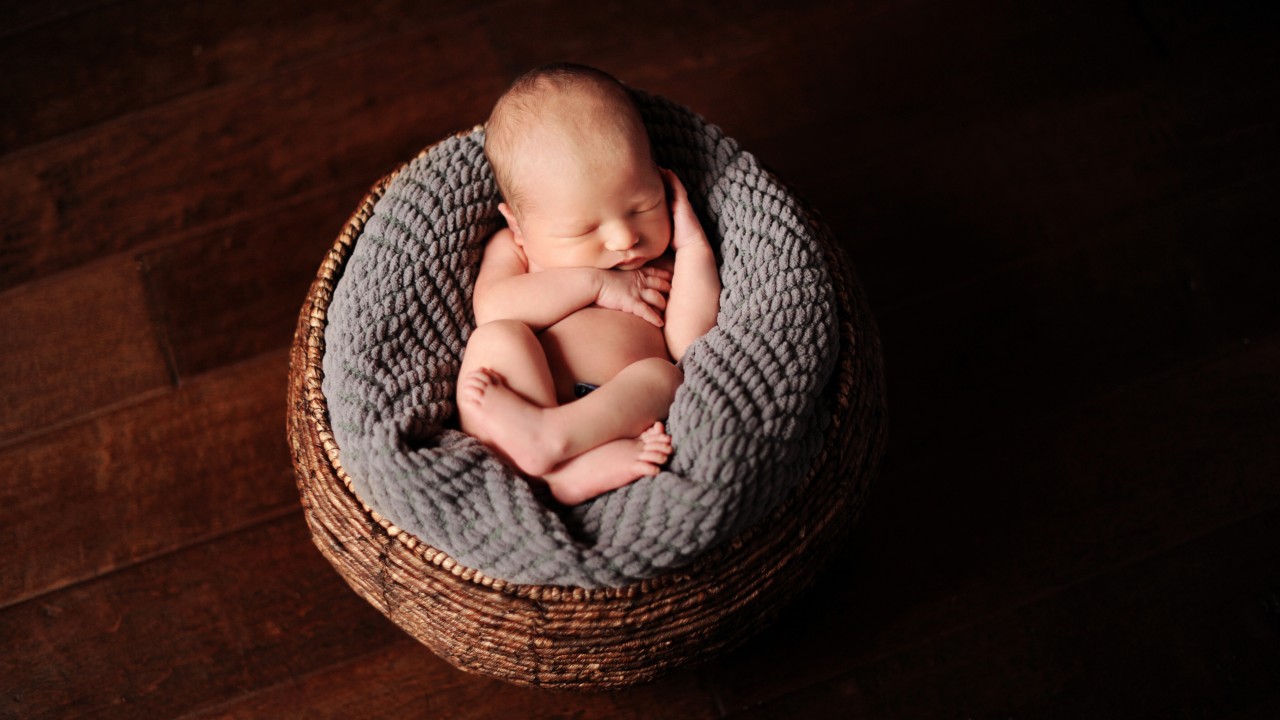 A Comprehensive Guide to Newborn Photography Props post thumbnail image