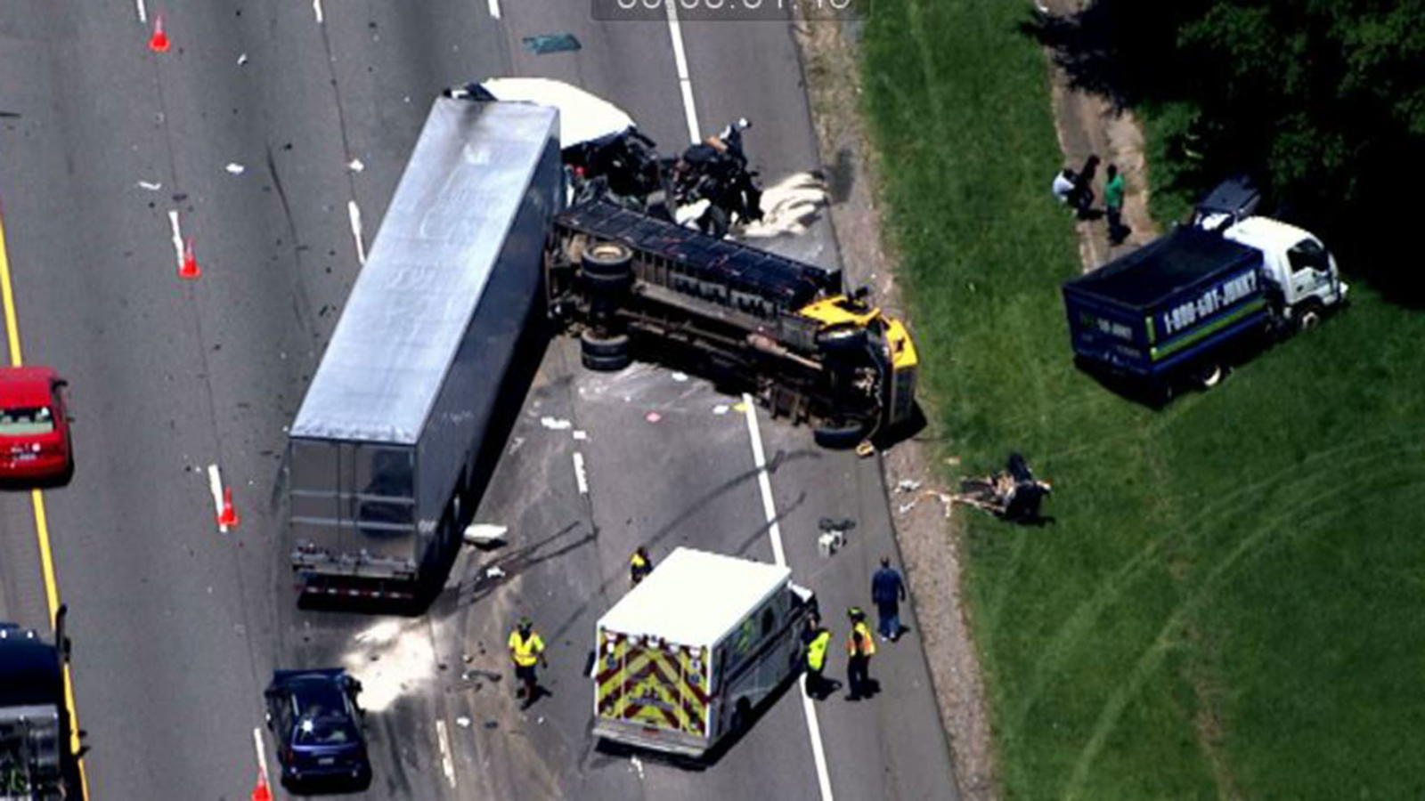 Unbelievable 800-Truck Pileup Leaves Motorists Stunned post thumbnail image